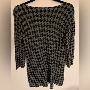 Houndstooth Double Knit Tunic Sweater

Size small